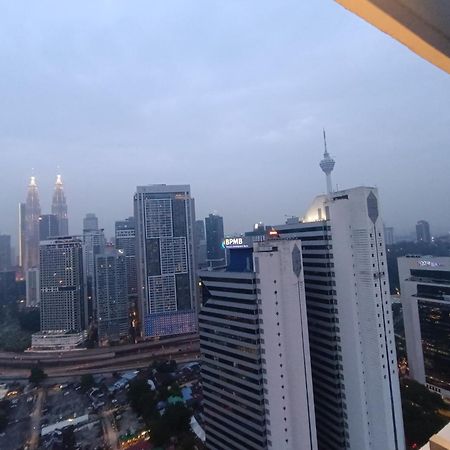 クアラルンプールCl 27A Insta Klcc View & Infinity Pool Viewアパートメント エクステリア 写真