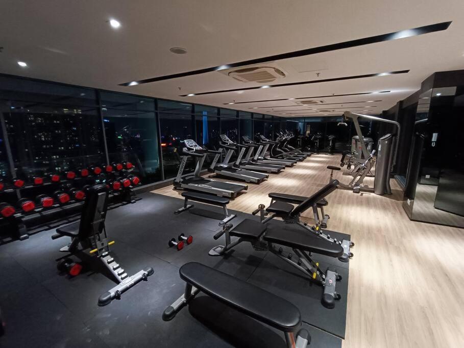クアラルンプールCl 27A Insta Klcc View & Infinity Pool Viewアパートメント エクステリア 写真