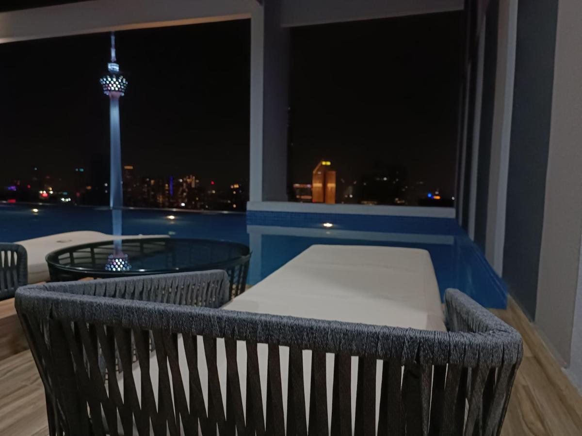 クアラルンプールCl 27A Insta Klcc View & Infinity Pool Viewアパートメント エクステリア 写真