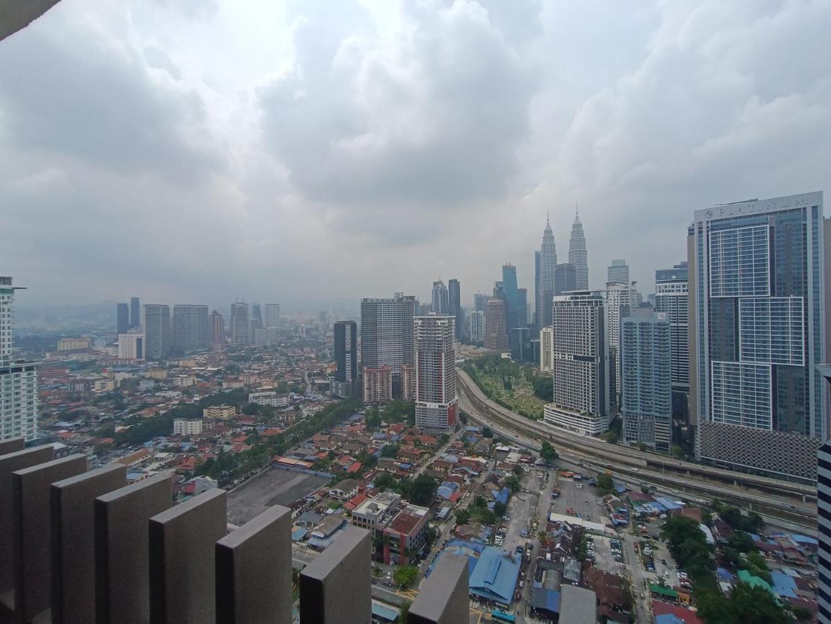 クアラルンプールCl 27A Insta Klcc View & Infinity Pool Viewアパートメント エクステリア 写真