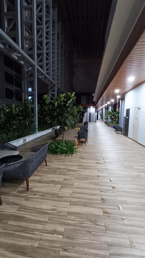 クアラルンプールCl 27A Insta Klcc View & Infinity Pool Viewアパートメント エクステリア 写真