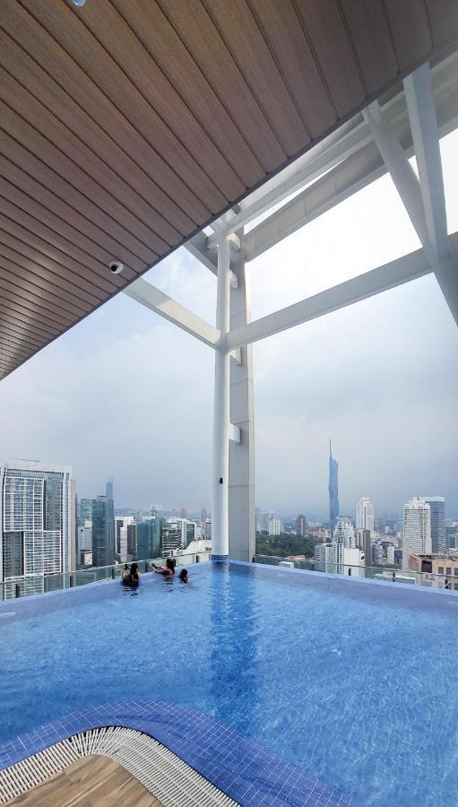 クアラルンプールCl 27A Insta Klcc View & Infinity Pool Viewアパートメント エクステリア 写真