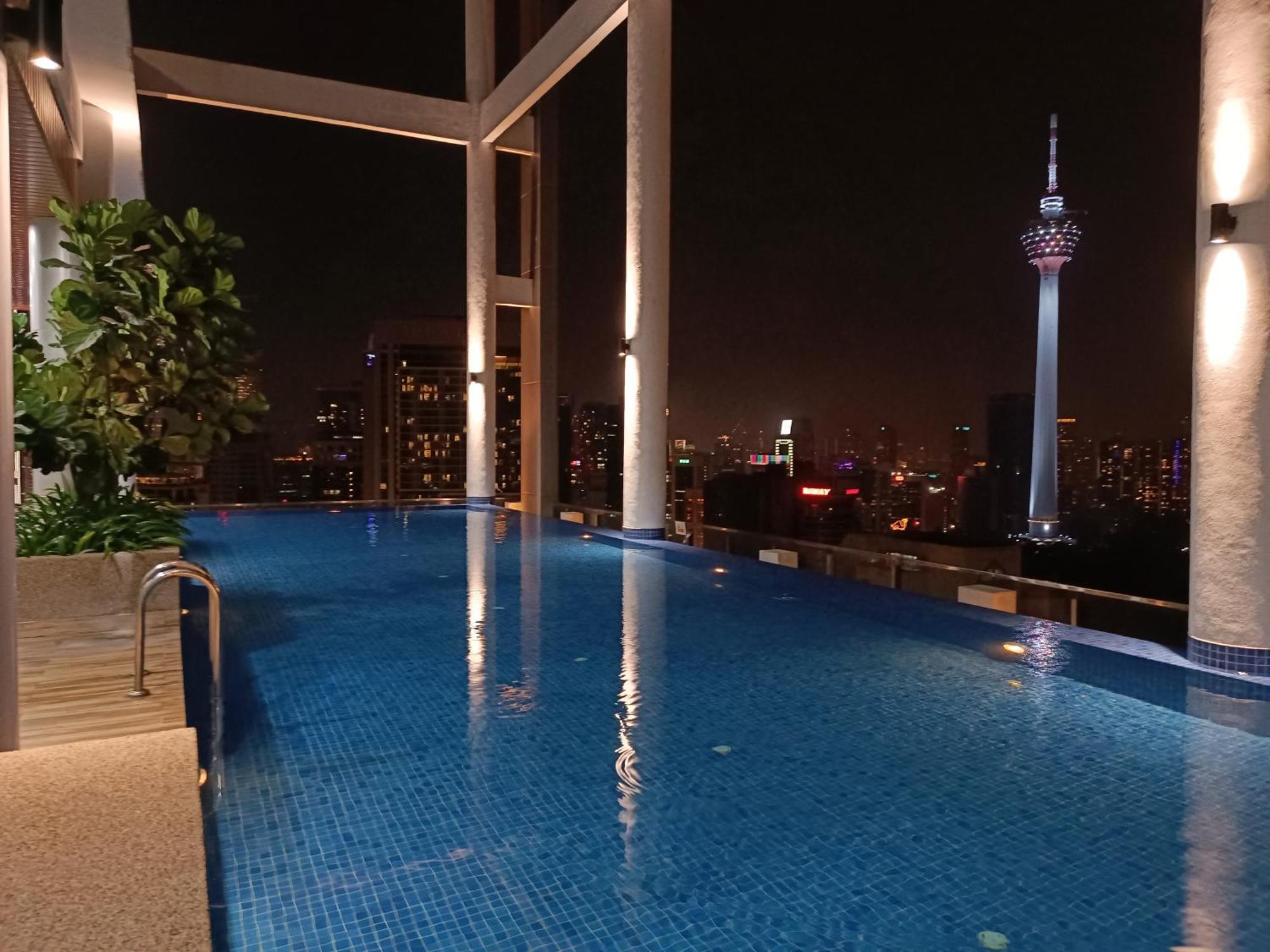 クアラルンプールCl 27A Insta Klcc View & Infinity Pool Viewアパートメント エクステリア 写真